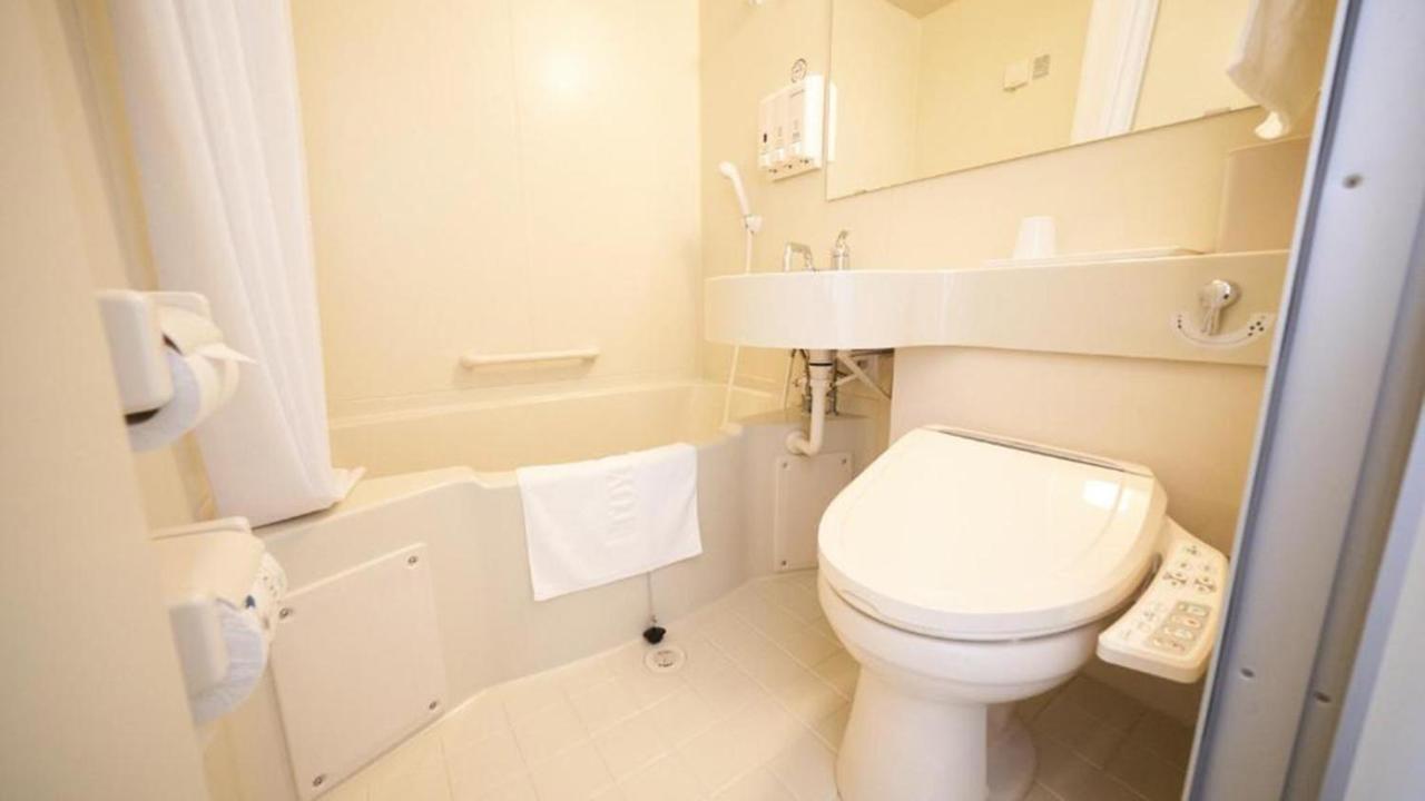 Toyoko Inn Nagoya Kanayama Buitenkant foto